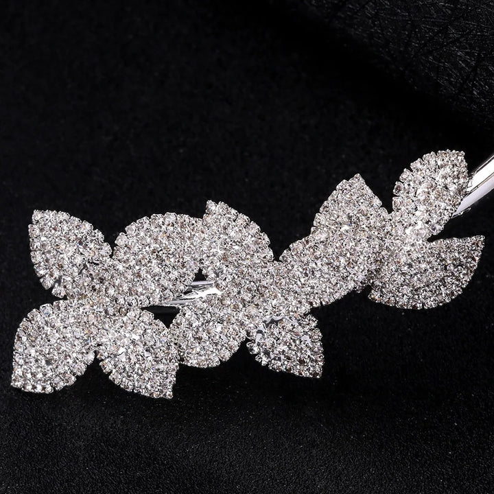 Collier Élégant Fleur en Cristal