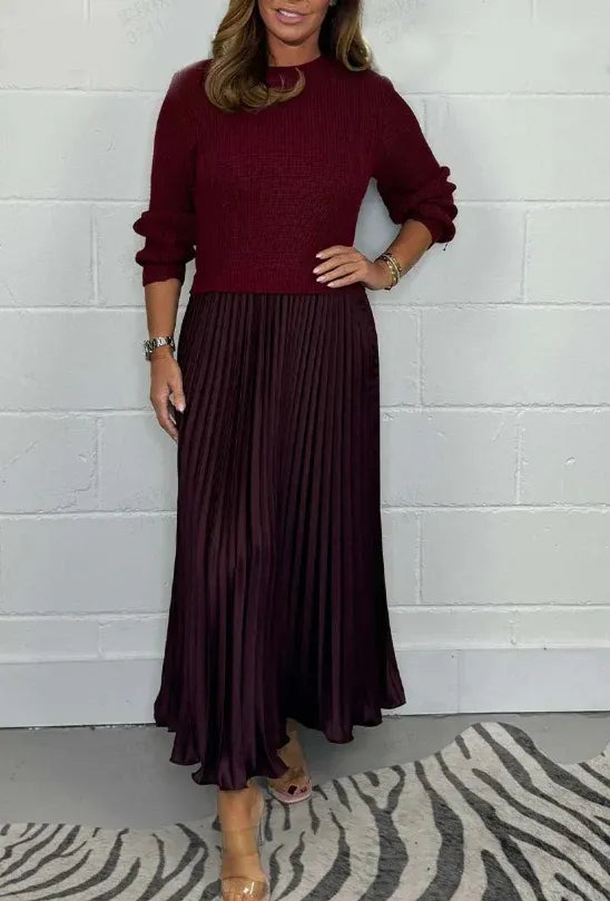 Claudine™ – La Robe Pull Plissée Élégance et Confort